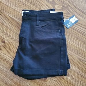 Universal Thread shorts